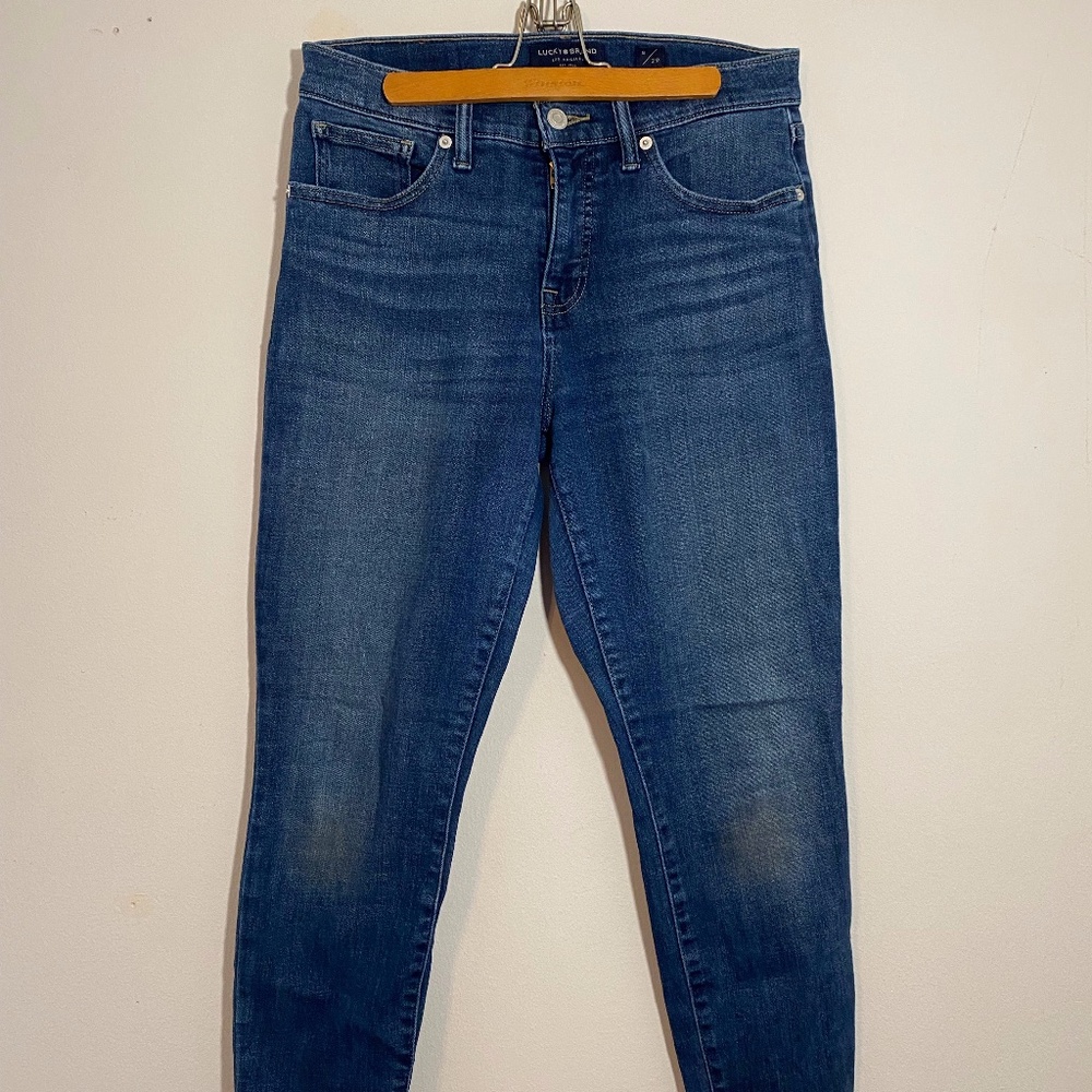 Lucky Brand cropped skinny jeans sz 8 (fit like a 6)